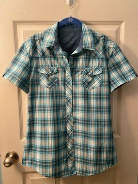 Kuhl Women’s Plaid Short-Sleeve Button-Down Shirt in Teal and Cream